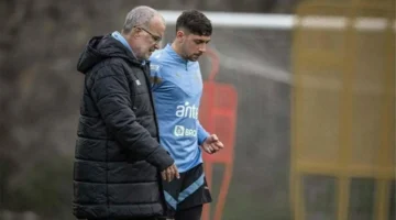 مارسيلو بييلسا يشيد بقدرات فالفيردي الفنية بعد تألقه في مركزه الجديد